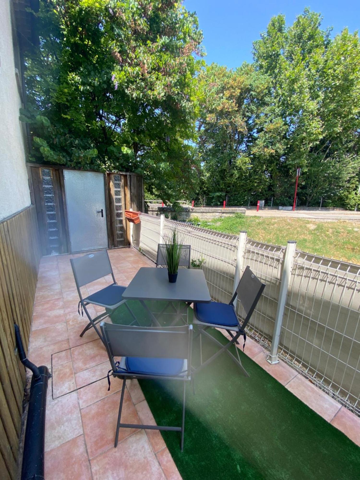 Maison De Village Avec Terrasse Appartement *