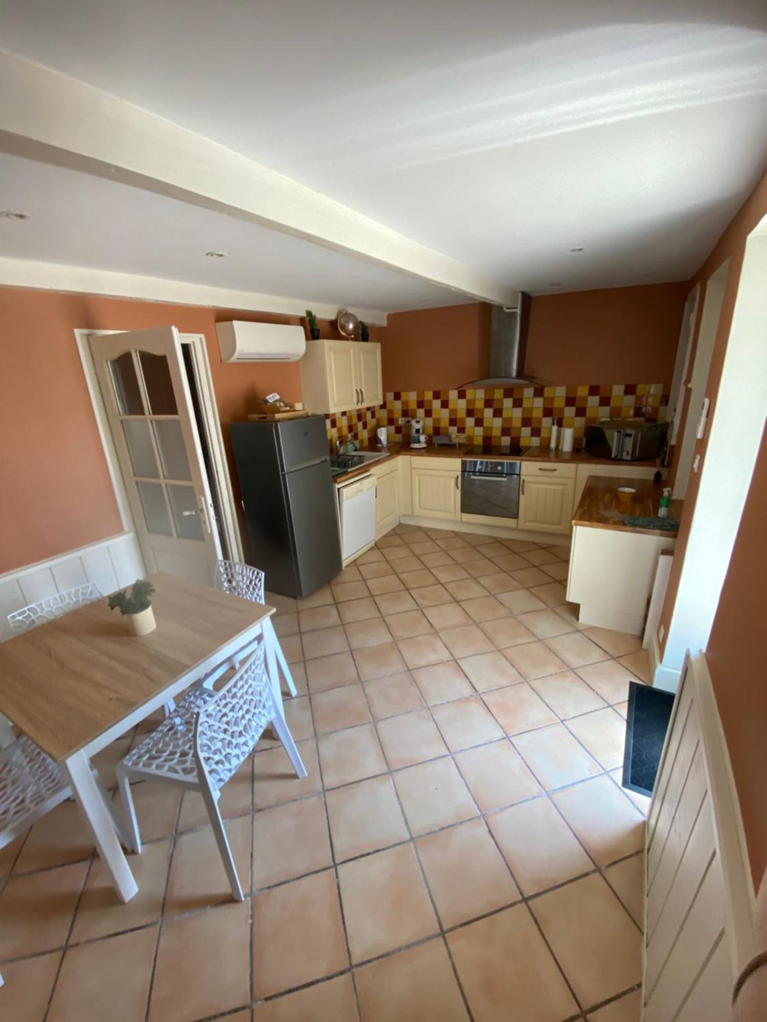 Appartement Maison De Village Avec Terrasse *